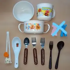 アンパンマン 子ども用　食器セット　まとめ売り　赤ちゃん　離乳食　コップ　補助具