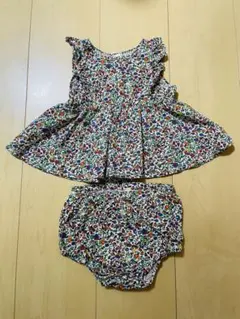 ベビー服　セットアップ　花柄　美品 ！ 70cm