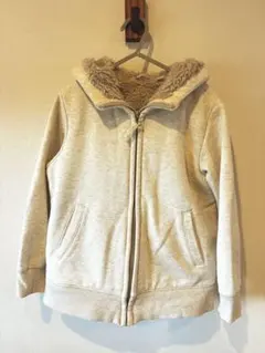 ユニクロ　ボアスウェットフルジップパーカ