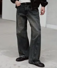 VINTAGE WASHED CURVED DENIM