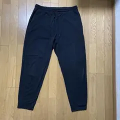 ユニクロ　ウルトラストレッチジョガーパンツ　XLサイズ ブラック