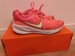 Item thumbnail for item e1eefb7e-fd8b-44e1-97ec-e8b42b4bb6a7