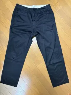 UNIQLO ヴィンテージレギュラーフィットチノ　ブラック 85