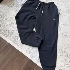 ジョガーパンツ nike