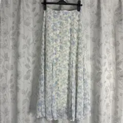 グローブ✨　花柄　ロングスカートのサムネイル