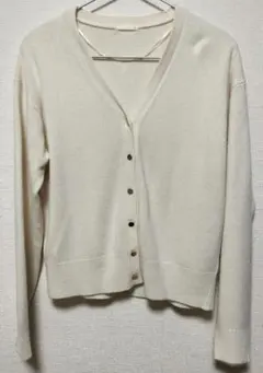 GU ジーユー アイボリー Vネックカーディガン M【未使用品】