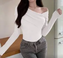 SHEEN DAZY オフショルダートップス