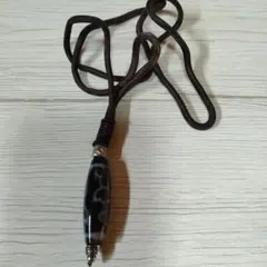 黒い天然石ペンダントネックレス