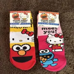 【タグ付き】ハローキティ　エルモ　コラボソックス　 靴下 ２足セット