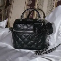 Darich キルティングスクエア バニティ バッグ 黒 キティ　ダーリッチ