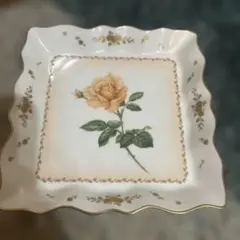 NARUMI ナルミ　スクエアプレート　薔薇　ボーンチャイナ