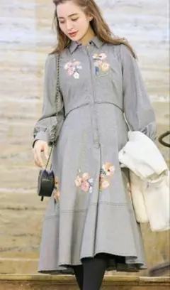 チェスティ オータムフラワーシャツ ワンピース　 刺繍　花柄　グレー　長袖