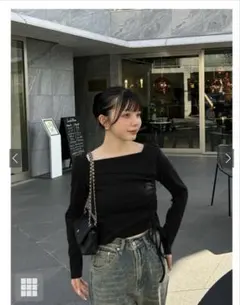 オフショルダーサイドリボン長袖トップス（ブラック）