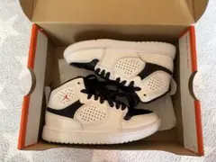 Air Jordan エアジョーダン　NIKE ナイキ　キッズ　スニーカー