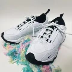【NIKE ナイキ】美品 TC7900 DR7851-100 白 黒 ウィメンズ