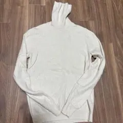 ユニクロ　カシミヤ100%ニット