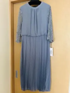 値引きしました 新品 trattoria 薄い青のレースドレス
