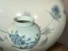 【李朝特集出品】李朝青華白磁壺- 李朝19世紀 李朝特集出品】李朝青華白磁壺- 李朝19世紀 - メルカリ