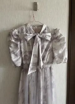 美品✨アンミール フラワーチュール リボンワンピース 花柄 F（E482