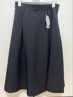 黒膝丈スカートのサムネイル