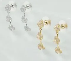 ザハニービジュー♡プチフラワー ピアス♡シルバー♡のサムネイル