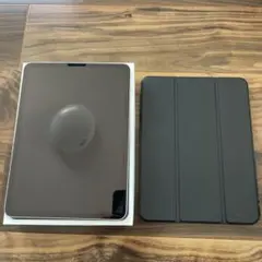 ipadpro 11インチ　箱　備品　ケース付き　保護ガラスほぼ新品。