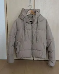 ZARA ザラ　フード付きショート丈キルティングジャンパー