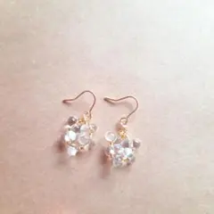 ファルファーレチェコビーズの小さな秋冬ピアス　クリスタル
