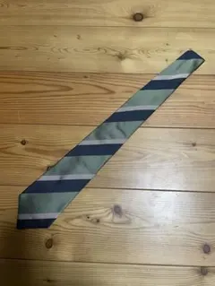 グリーン ネクタイ