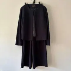 ネイビー スーツセット ジャケットとパンツ