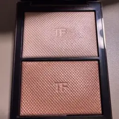 TOM FORD シェーディングパウダー ３色パレット 2025年最新】TOM FORD シェーディングの人気アイテム - メルカリ