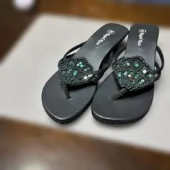 Yagoot Rose 蝶の羽デザイン サンダル