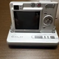 デジカメ　CASIO EXLIM シルバー　実動