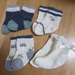 ベビー靴下 ４足セット 車柄　男の子