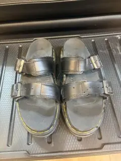 Dr.Martens ブラック ダブルストラップ サンダルのサムネイル