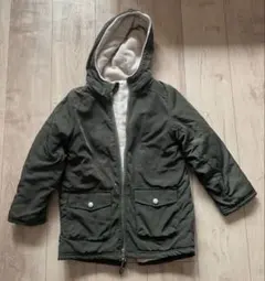 オリーブ色フード付きダウンコート