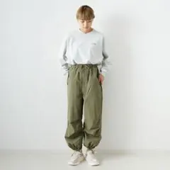 新品　カーゴパンツ　黒