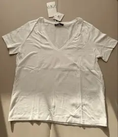 【新品未使用】ZARA ザラ　白　ホワイト Vネック Tシャツ