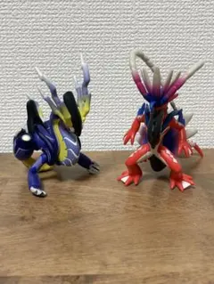 ポケモンフィギア　コライドン＆ミライドンの2点セット