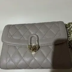 ハンドバッグ　ベージュ　高見え