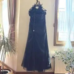 【エレガントなストール付きホルターネックブラックロングドレス】美品★