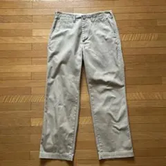 GU ￼ベージュ チノパン ストレート　M