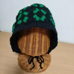 グラニースクエアデザインのニット帽