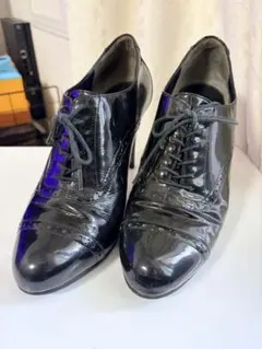 Cole Haan ブラック ヒール付き革靴のサムネイル