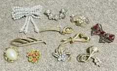 ブローチ　ビンテージ　ピンバッチ11個セット　ゴールド　天然石