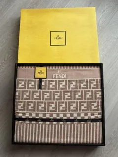 2026年最新】Fendi 布団・毛布の人気アイテム - メルカリ
