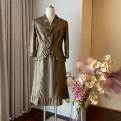 レディーススーツ