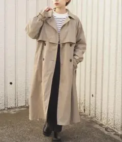 【最終値下げ！新品、タグ付き】tiptop ボリューム袖ベルト付きトレンチコートのサムネイル
