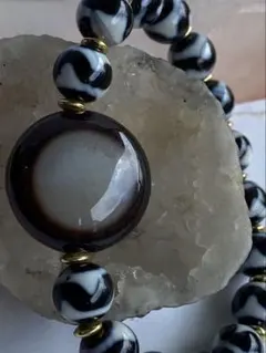 天眼天珠　虎牙天珠　ブレスレット　チベット　お守り　水晶共生天眼　内径約17cmのサムネイル