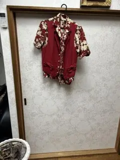 INGEBORG ベスト 花柄シャツ セットのサムネイル